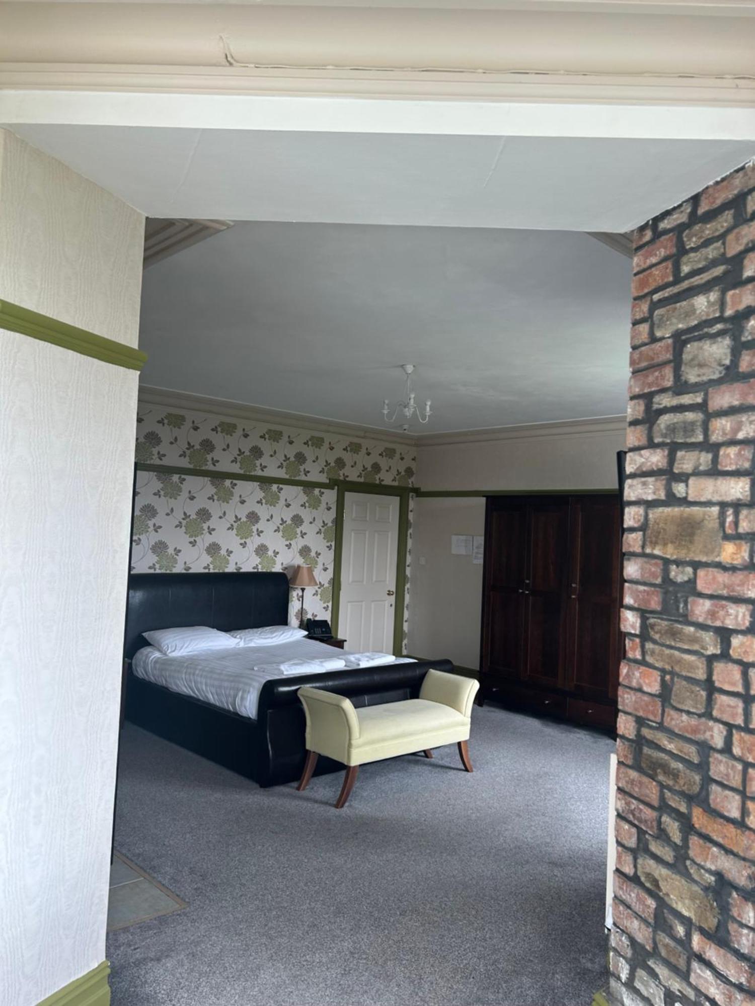 라파른 Broadway House B&B 외부 사진